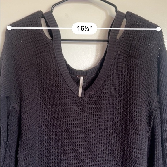 NWOT Free People Cold Shoulder Sweater Size Small - Picture 5 of 9